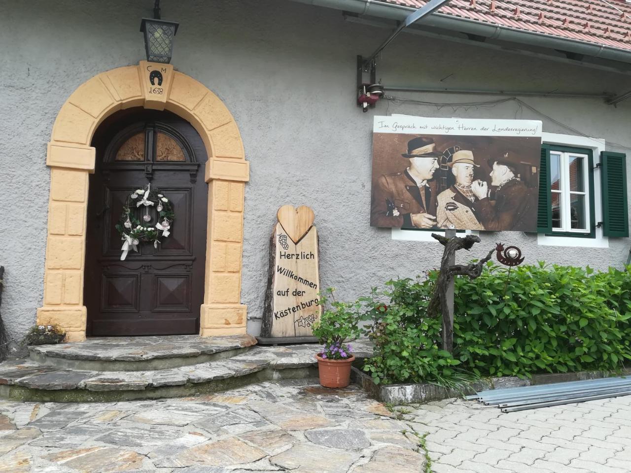 Kultur Weingut Kaestenburg Ratsch an der Weinstrasse Exterior photo